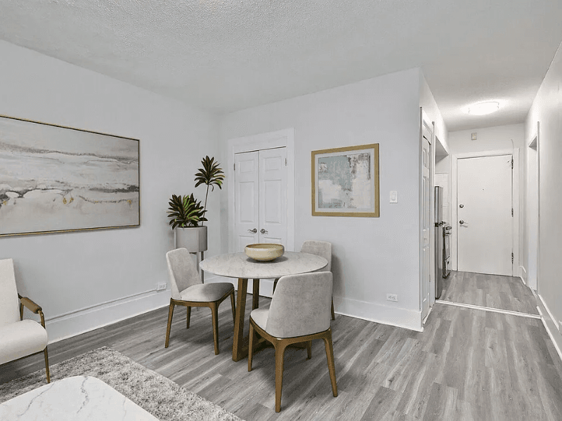 Philadelphia Apartment: 2220 Walnut St