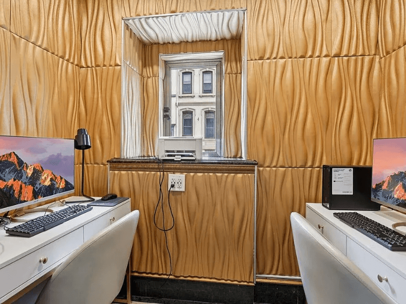 Philadelphia Apartment: 2220 Walnut St