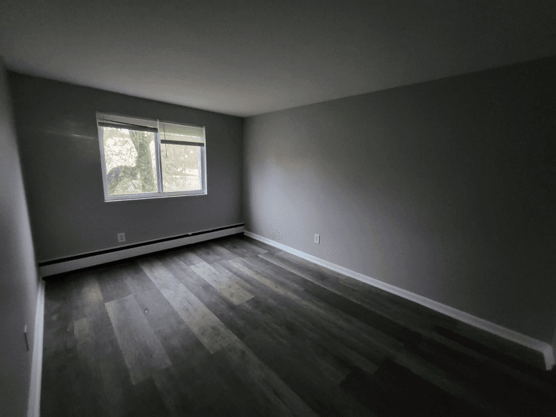 East Cleveland Apartment: 13444 Euclid Ave