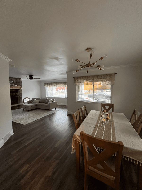 Springville House: 165 N 400 E