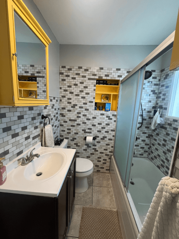 Springville House: 165 N 400 E