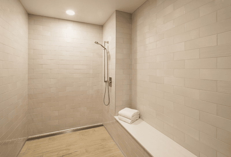 Chicago Condo: 201 W Division