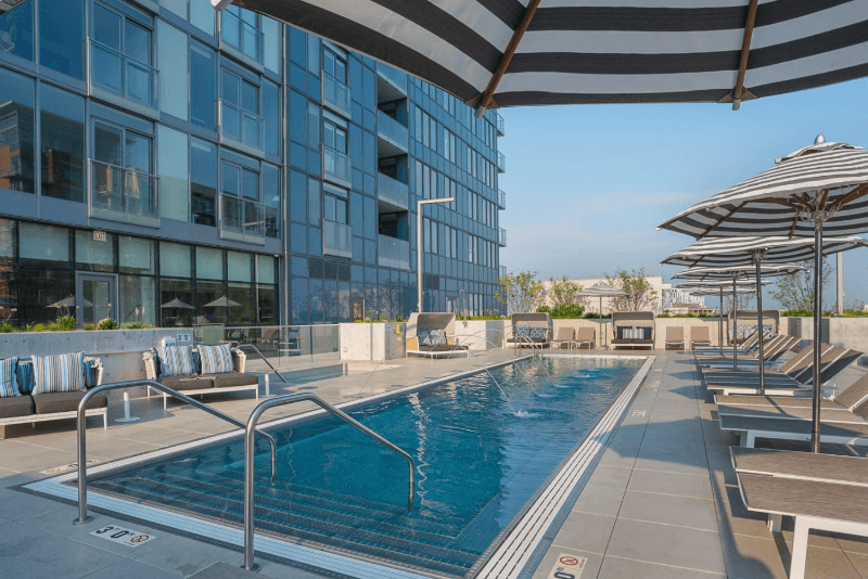Chicago Condo: 201 W Division