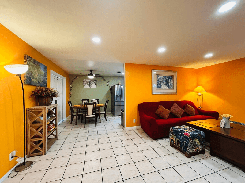 Cypress Single Room: 8871 Belmont St