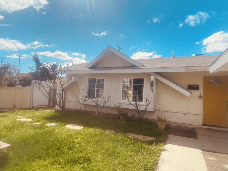 Cypress Single Room: 8871 Belmont St