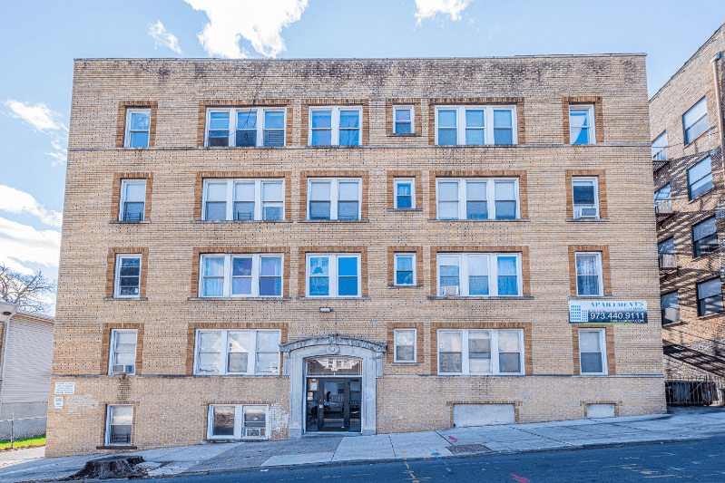 east orange Apartment: 317 william st
