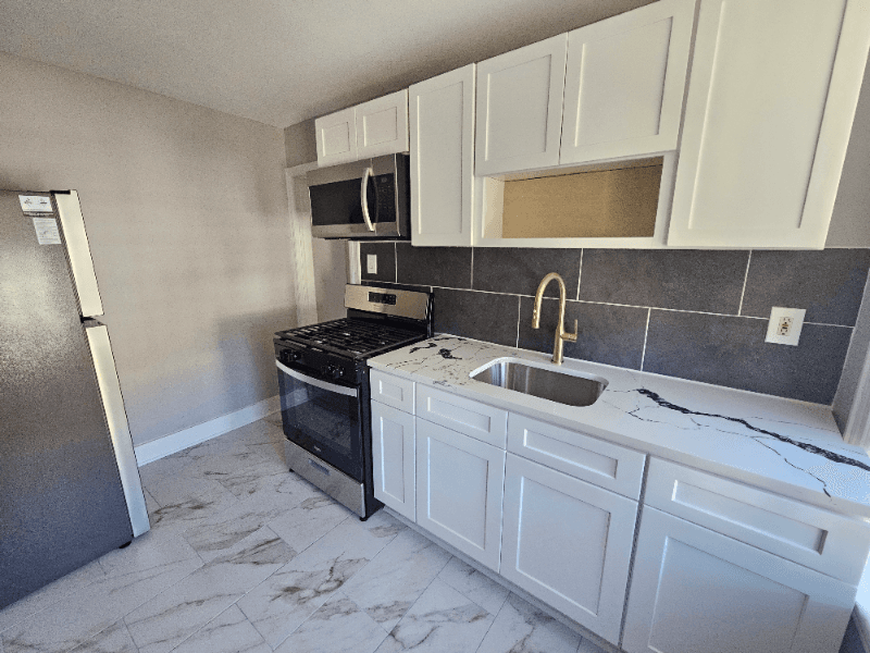 east orange Apartment: 317 william st