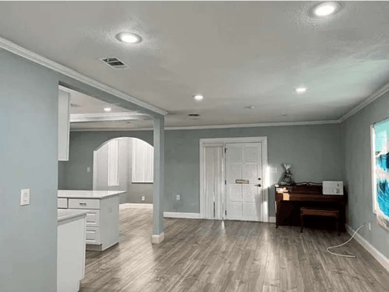 Saint petersburg House: 2337 37th St S