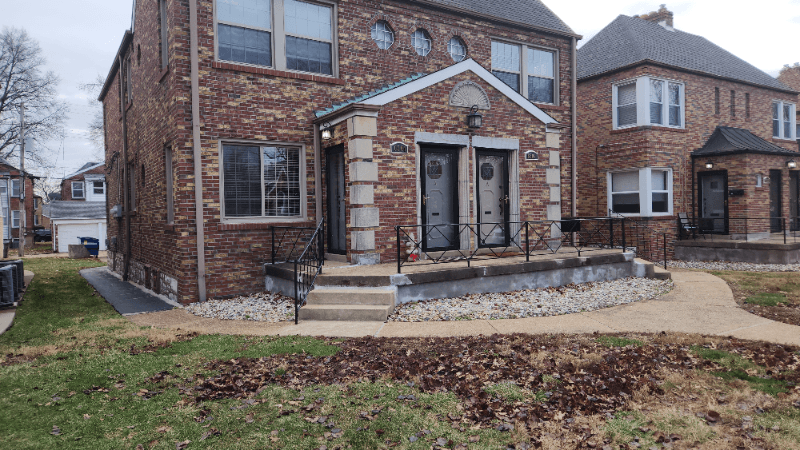 Saint Louis Apartment: 6304 Bancroft Ave
