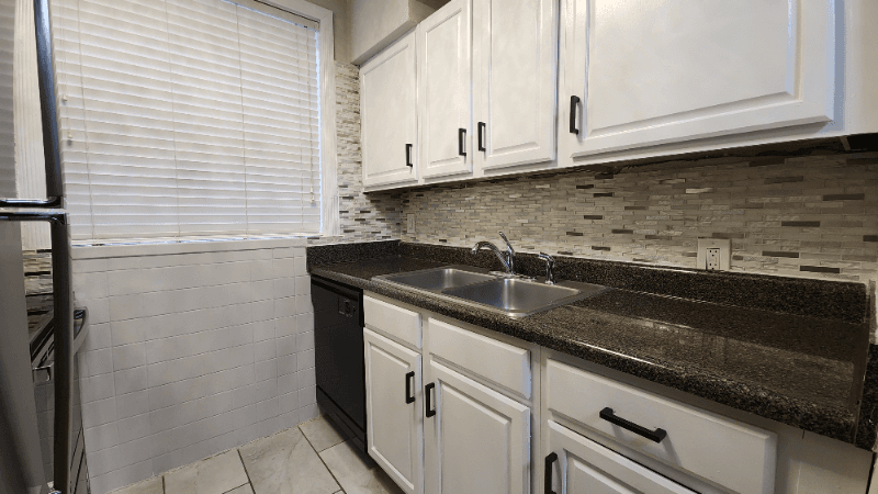 Saint Louis Apartment: 6304 Bancroft Ave