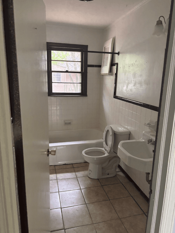 Macon House: 605 Indian Circle
