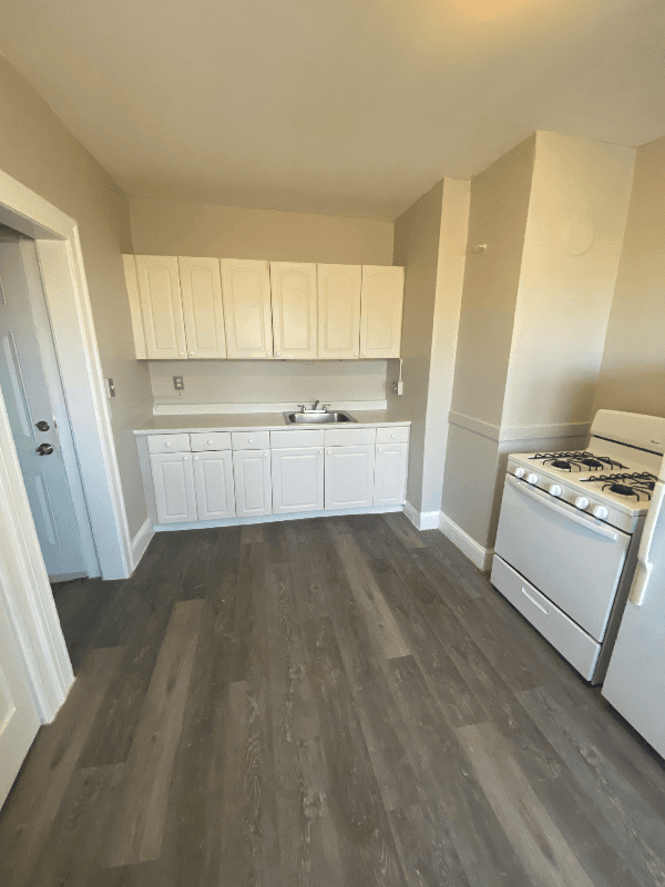 Hartford Apartment: 784 Capitol ave