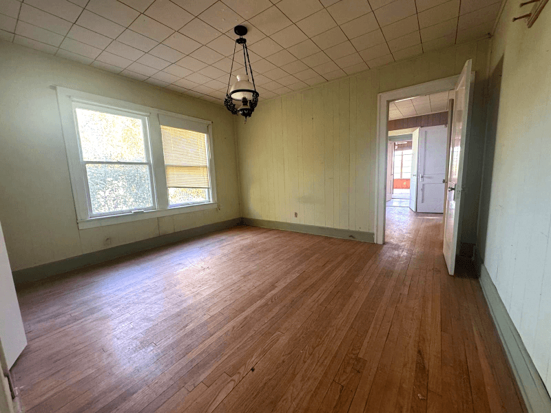 San Angelo House: 2309 Houston St