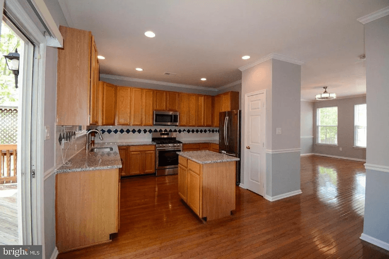 Centreville Townhome: 6413 McCoy Road