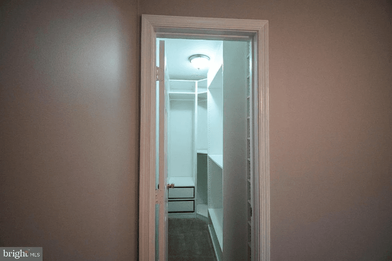 Centreville Townhome: 6413 McCoy Road