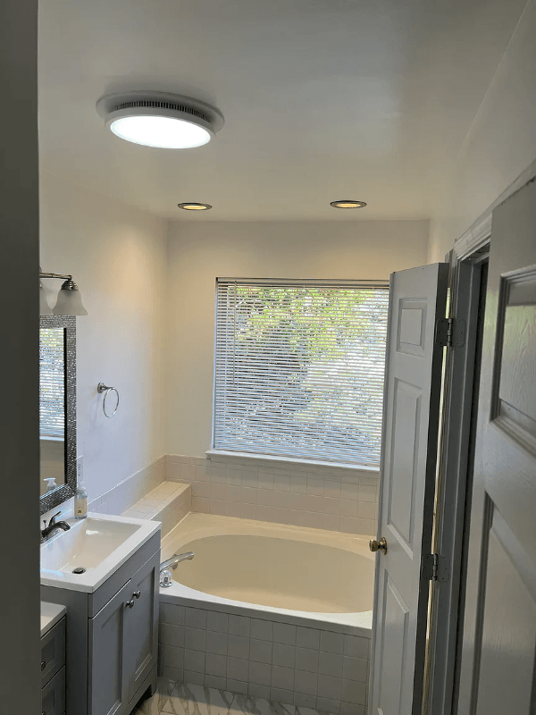 Centreville Townhome: 6413 McCoy Road