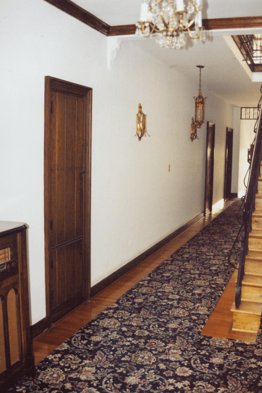 Los Angeles Apartment: 414 N Sycamore Ave