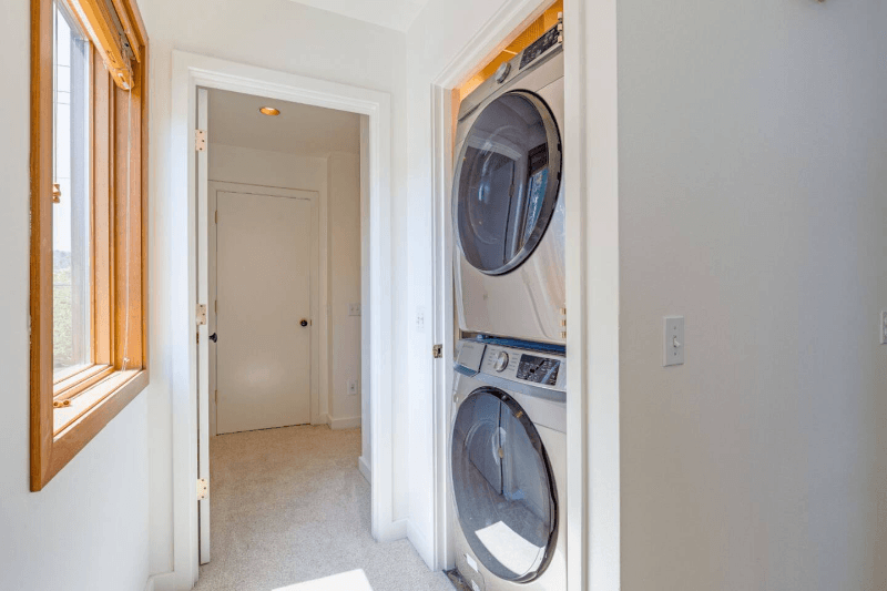Seattle House: 2026 Fairview Ave E