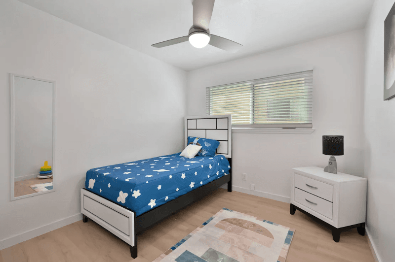 Orangevale Apartment: 6431 Benning St