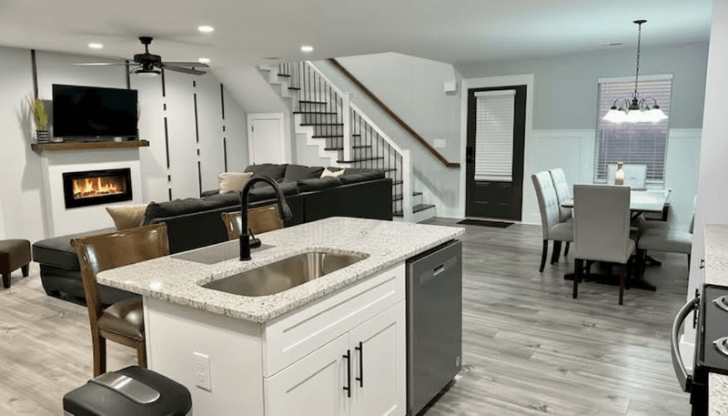 Snellville House: 2393 Highpoint Road