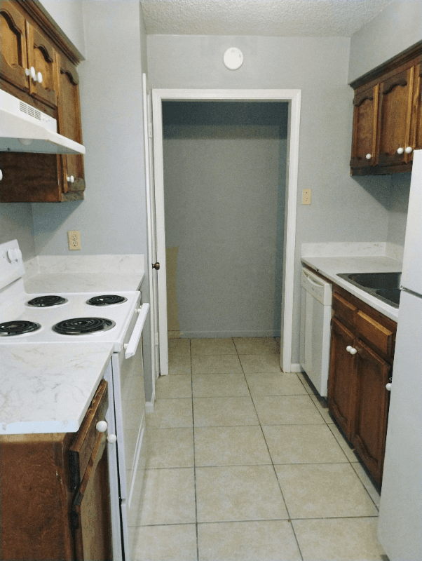 BATON ROUGE Multiplex: 14140 Azalea park Ave Apt C
