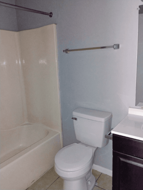 BATON ROUGE Multiplex: 14140 Azalea park Ave Apt C