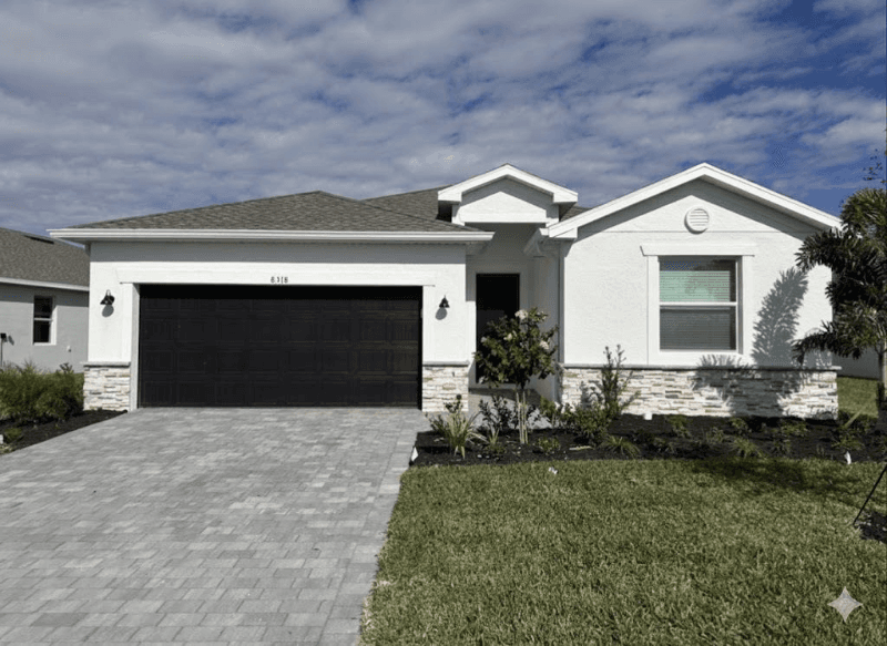 Englewood House: 8318 Waterscape Rd