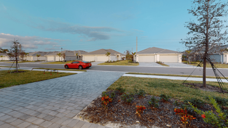 Englewood House: 8318 Waterscape Rd