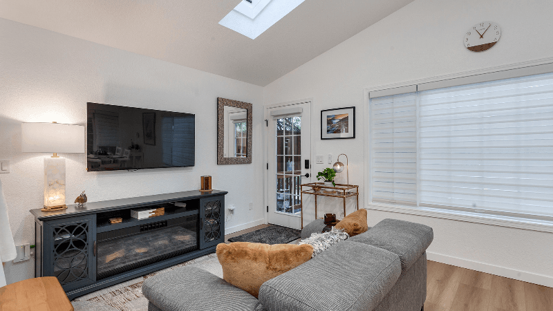 Beaverton Townhome: 15270 SW Springdale Ct