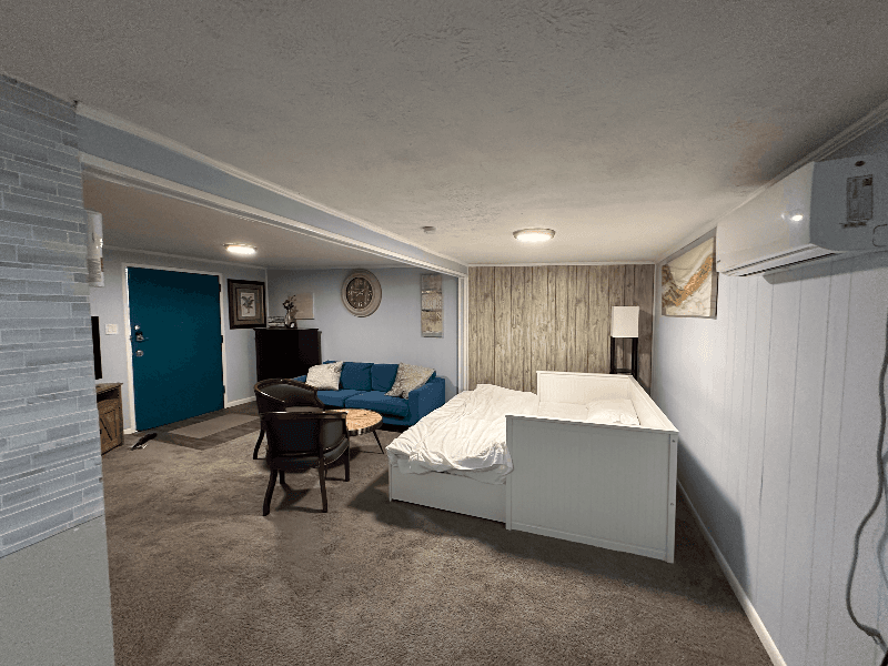 Arlington Apartment: 1504 N. F