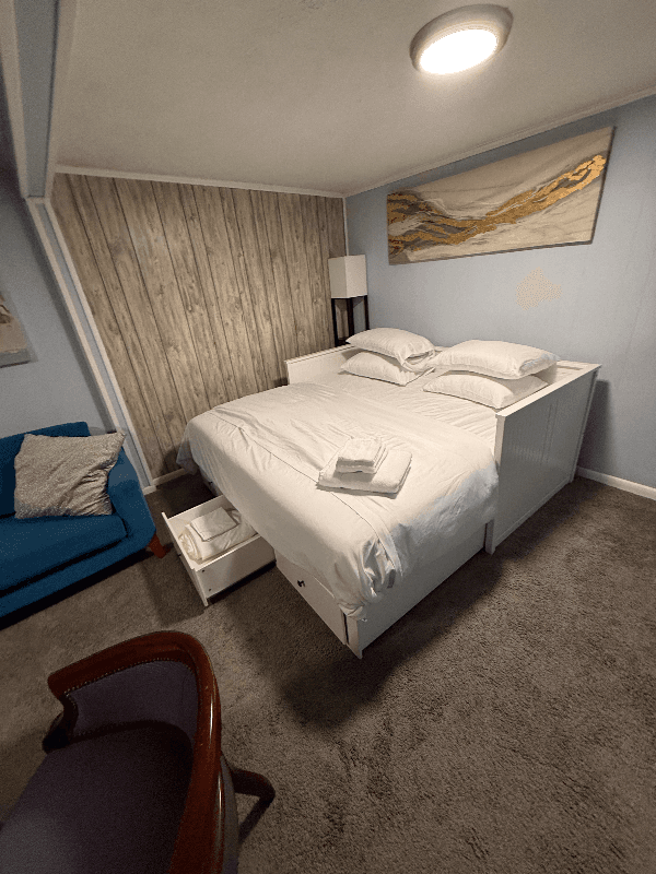 Arlington Apartment: 1504 N. F