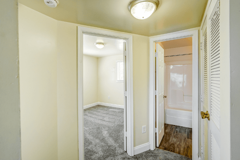 Richmond Apartment: 2104 Phaup St