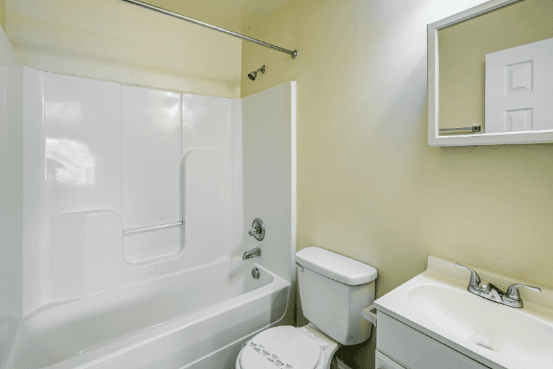 Richmond Apartment: 2104 Phaup St