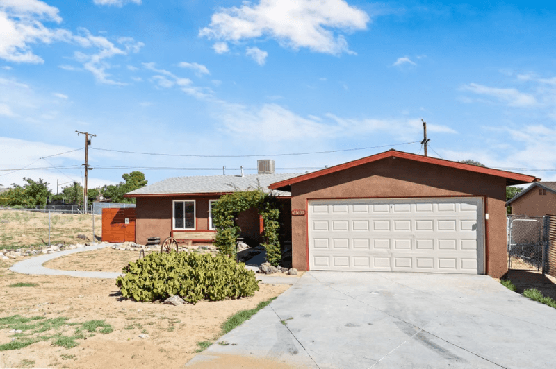 Joshua Tree Multiplex: 61600 Palm Vista