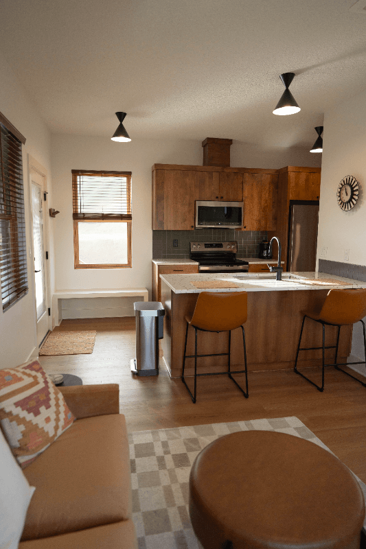 Salem House: 4069 Berwick Ln SE