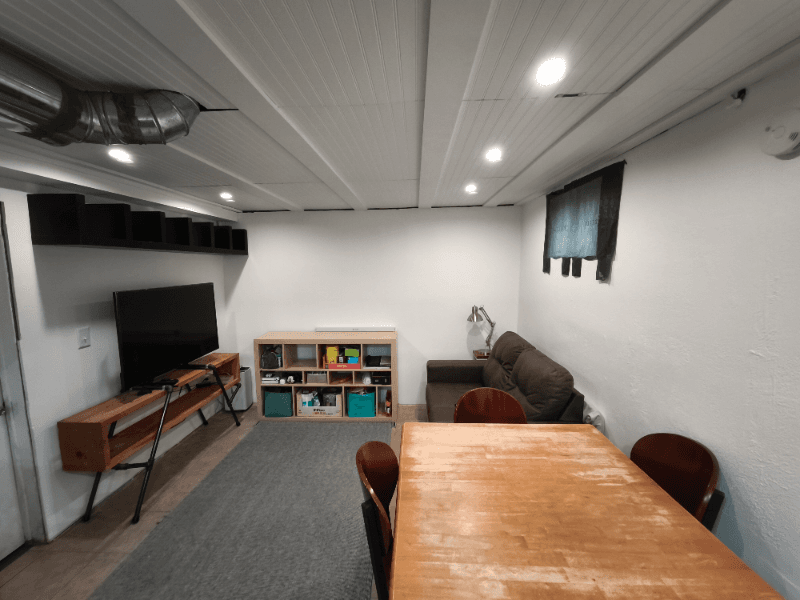 SLC Single Room: 1062 W 300 N