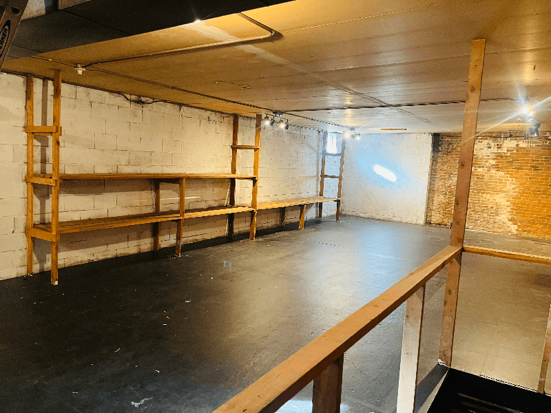 Livingston Other: 124 1/2 S 2nd St