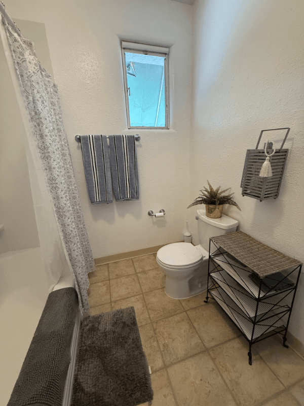 Auburn Apartment: 192 Lubeck Rd