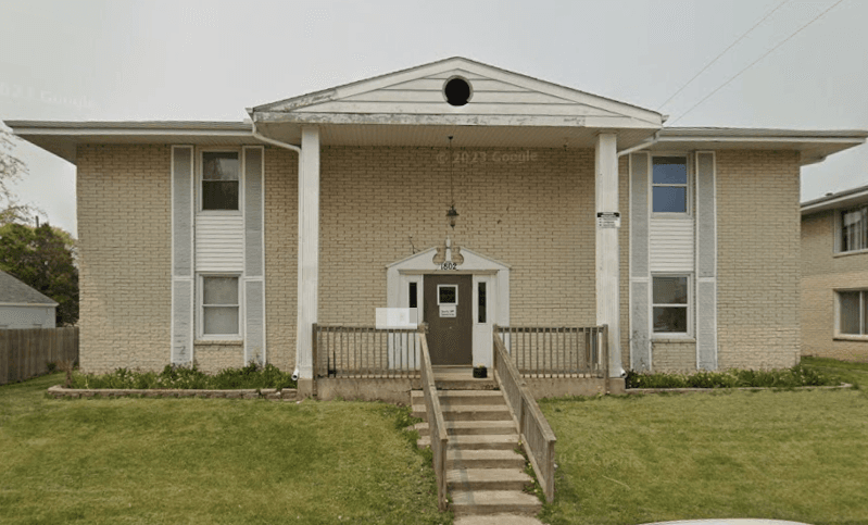 Racine Apartment: 1802 Grange Ave