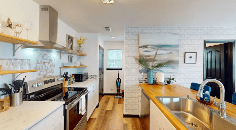 Hot Springs Townhome: 112 Mccurry Terrace