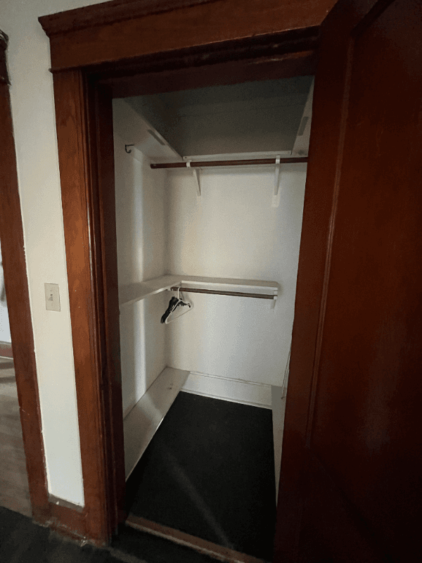Webster Apartment: 3 East Main St #3L