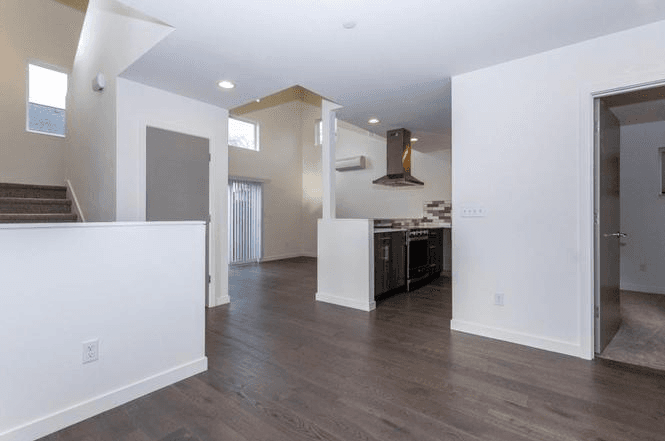 Seattle House: 12672 60th Ave S