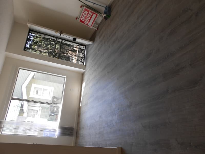 los angeles Apartment: 4702 west 17 th st