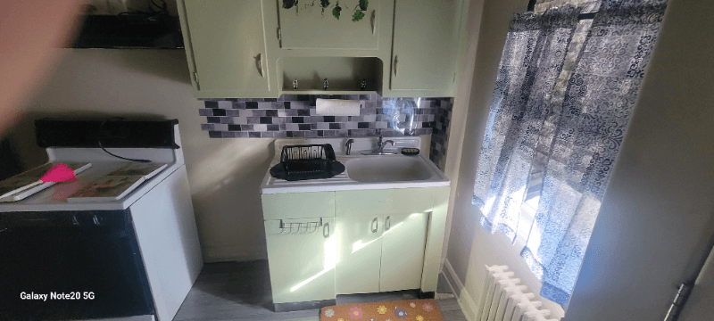 Baltimore Apartment: 0000 Linwood Ave