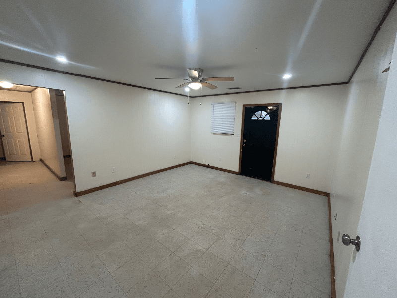 Macon House: 2867 New Clinton Rd