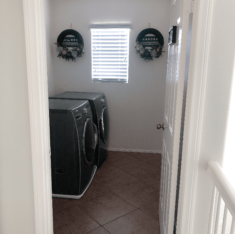 lake elsinore House: 14809 hidden palm court