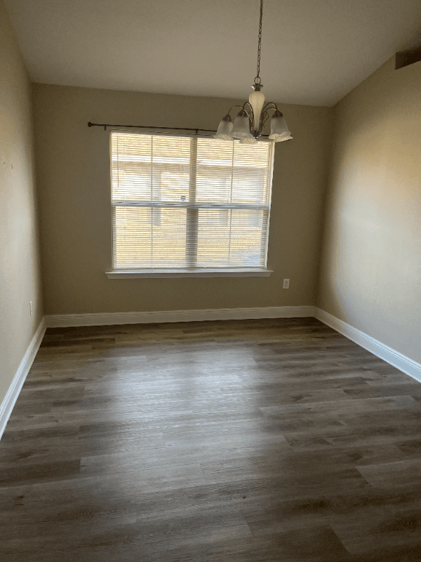 Gulfport House: 18169 Cardinal Ln