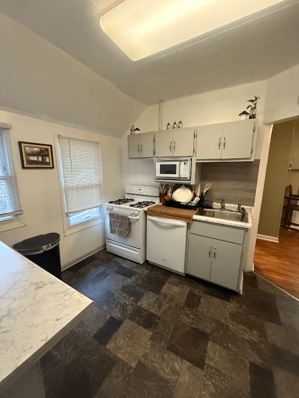 Waukesha Townhome: 814 Beechwood