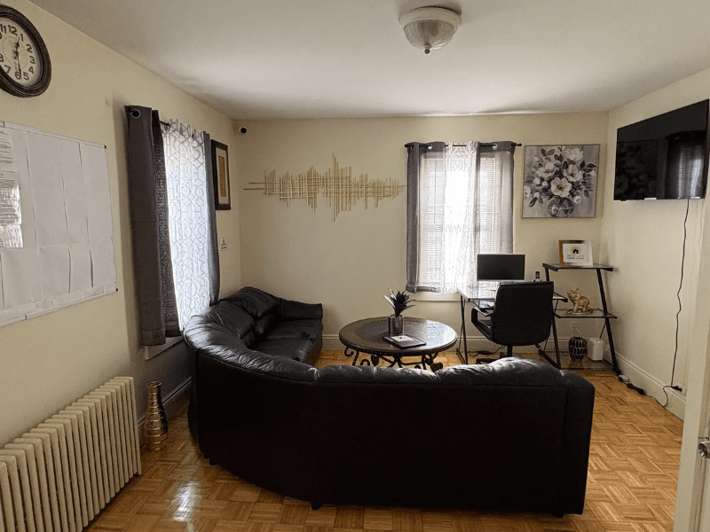 Providence Single Room: 483 Dexter St