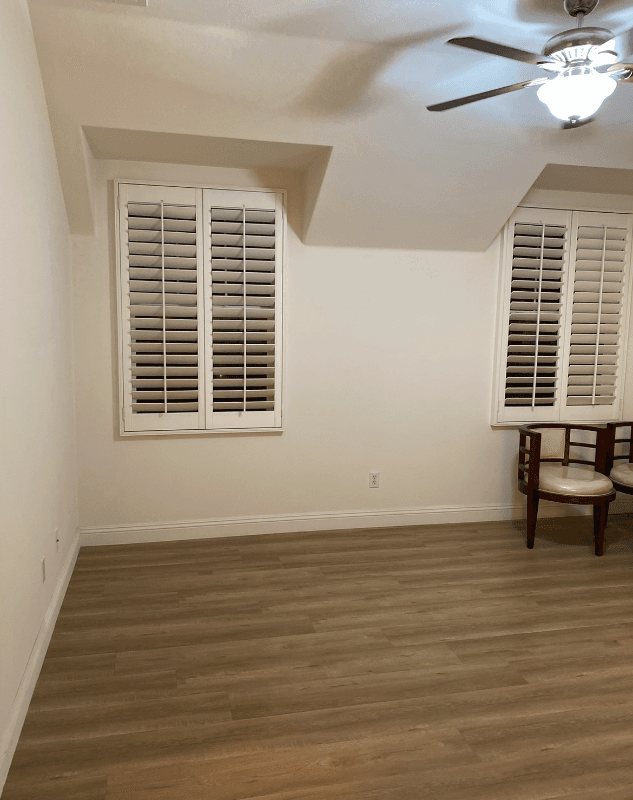 Eastvale Single Room: 13238 wooden gate way